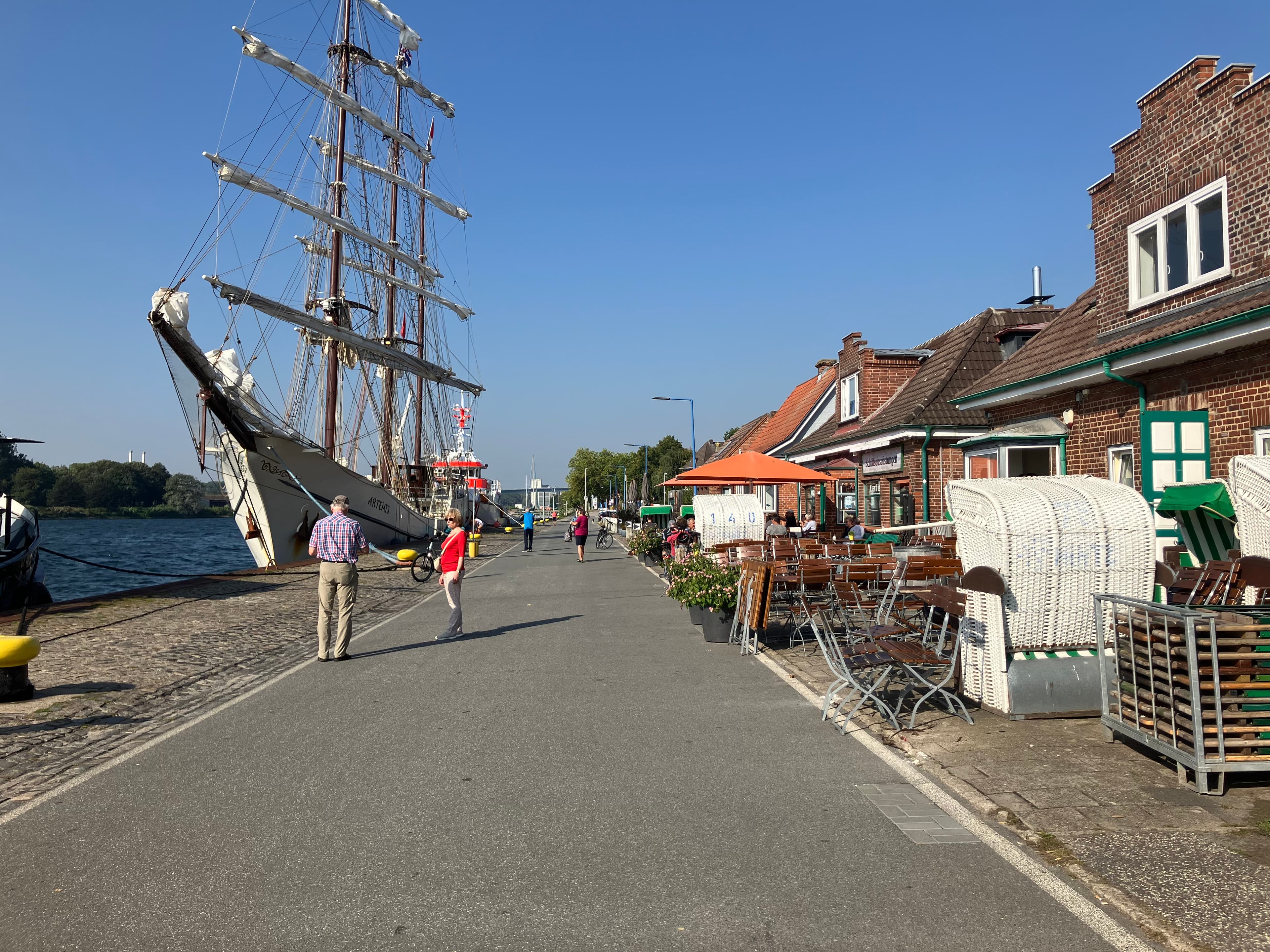 Nord-Ostsee-Kanal in Holtenau